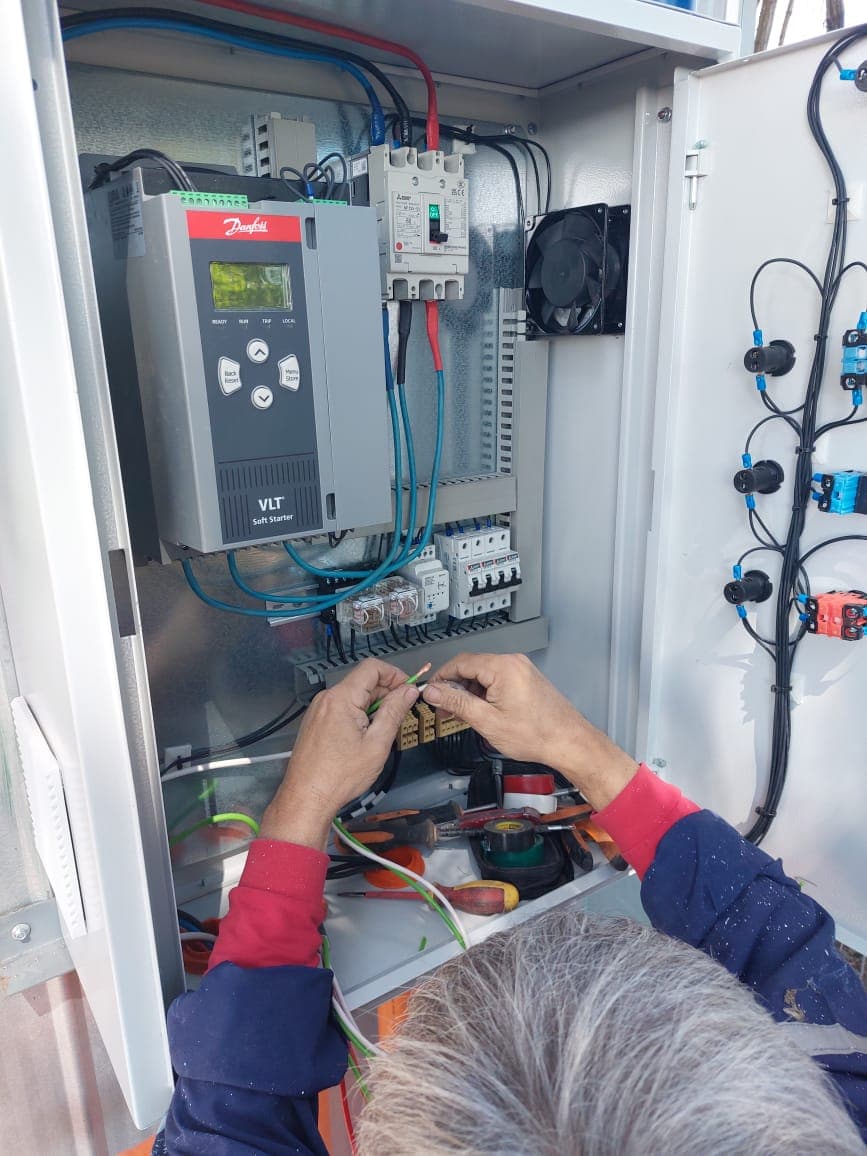 Tablero de automatización de piscina