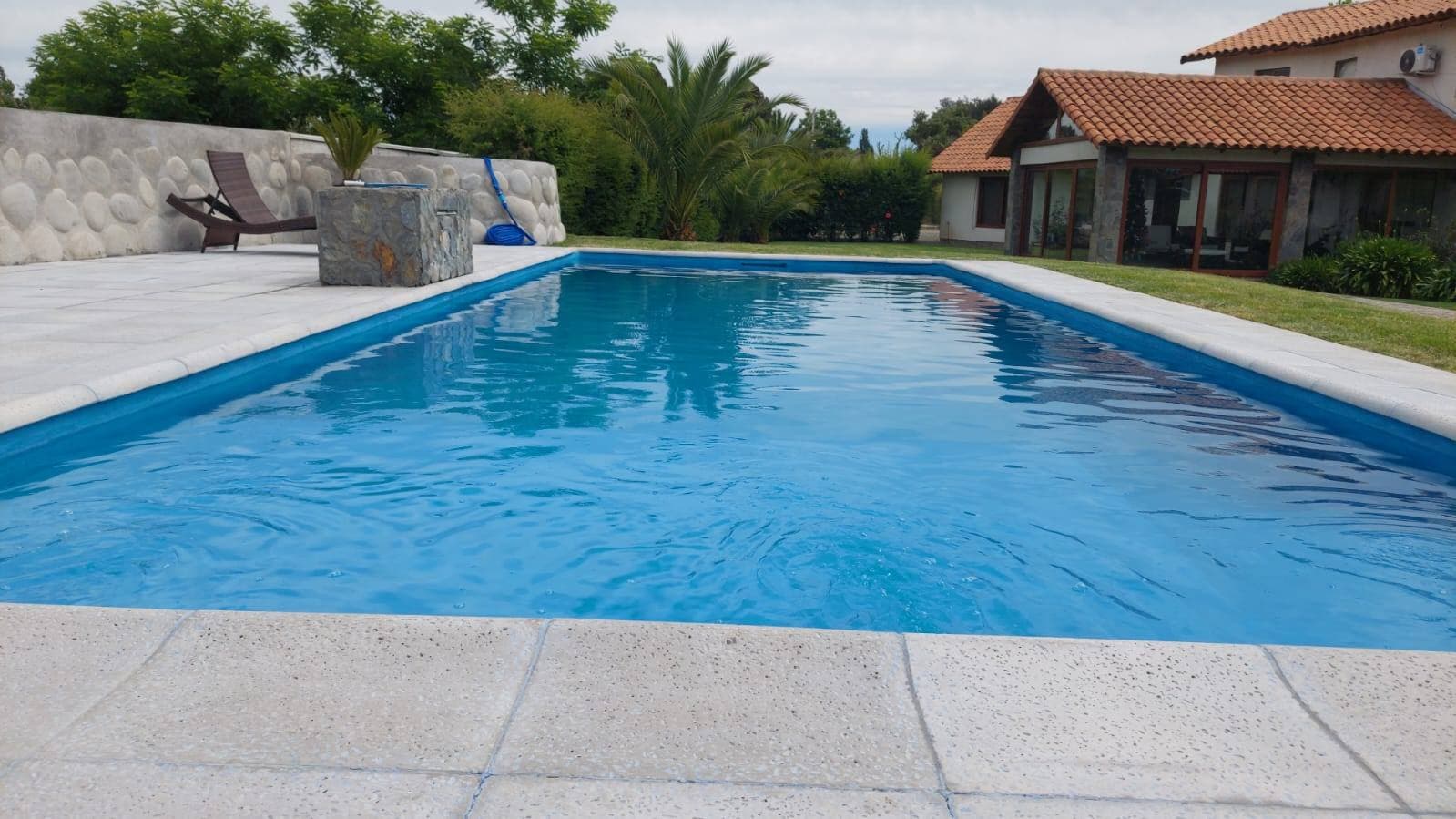 Comercial P&C - Expertos en soluciones hídricas, piscinas, pozos y sistemas de riego en la región del Maule, Chile